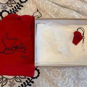 Christian Louboutin So Kate 120

Size 36.5